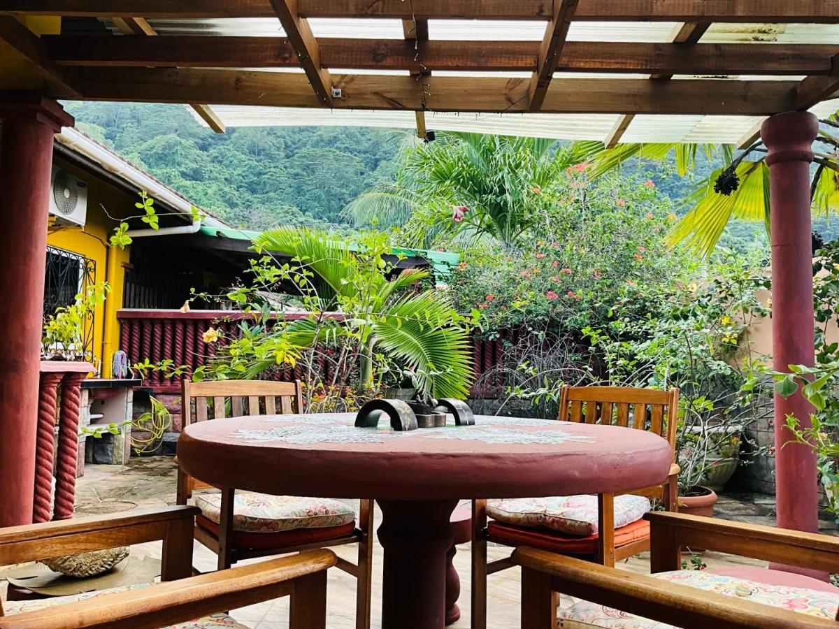 Effie Mountain View Coco Villa Misere Exterior foto